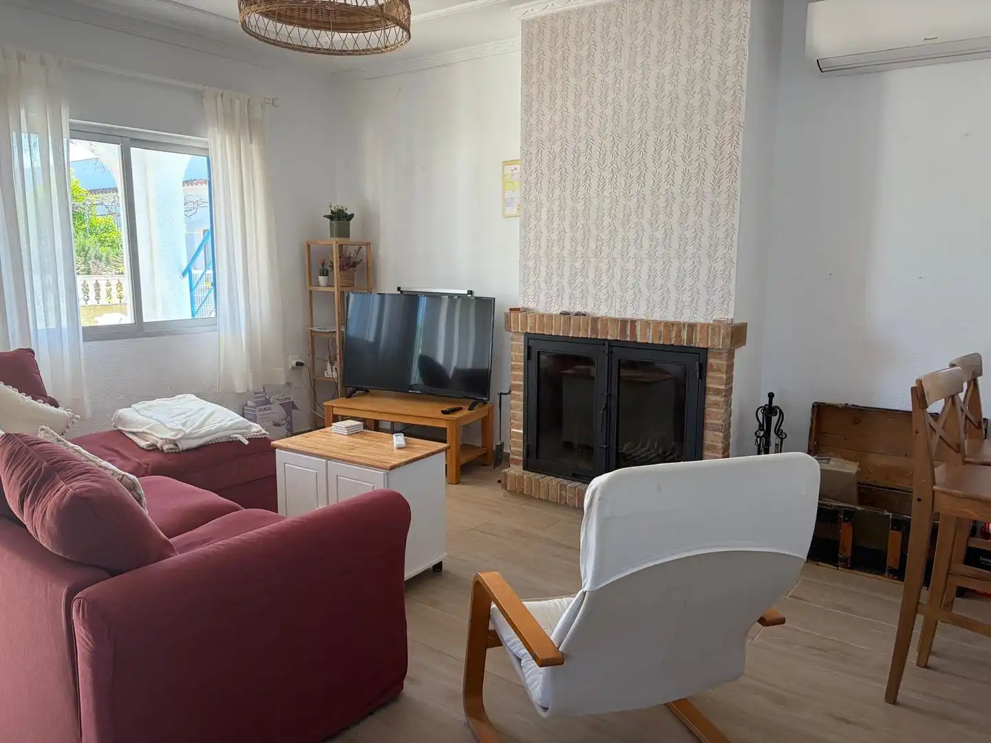 Living room of Houses for rent in Oliva  with Air Conditioner, Heating and Private garden