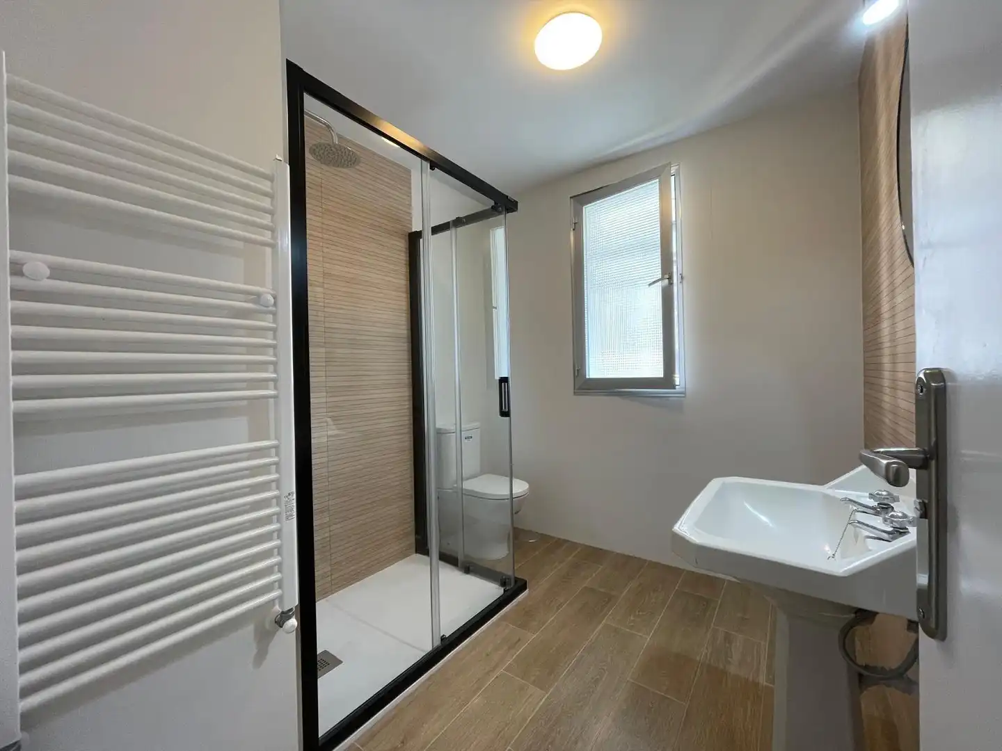 Habitación en CLAVELES, Zona Alta