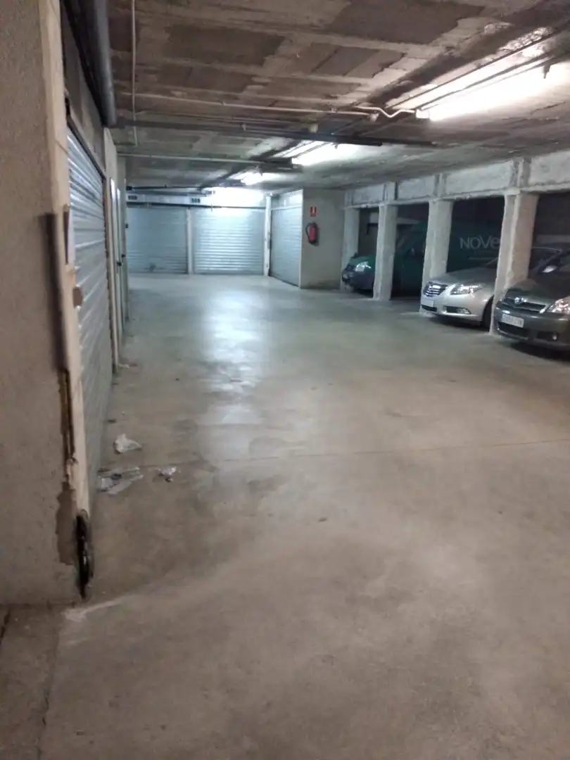 Parking of Garage for sale in Salt