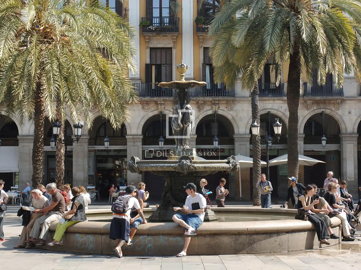 Vista exterior de Pis en venda en Barcelona amb Aire condicionat i Balcó