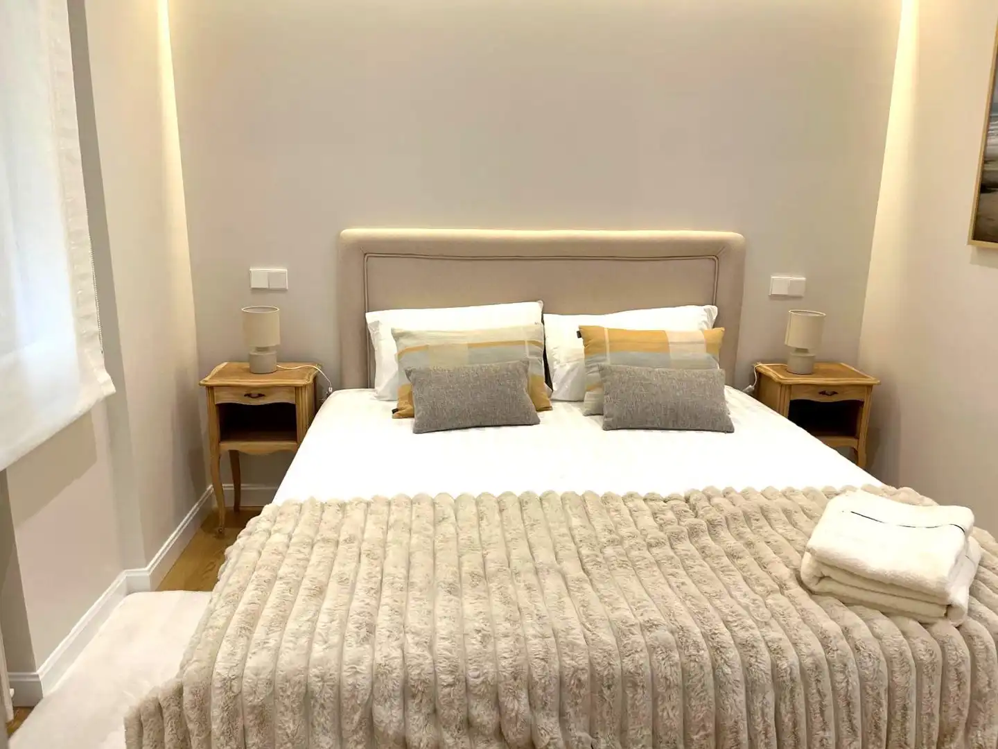 Bedroom of Flat for rent in Madrid  with Air Conditioner and Furnished