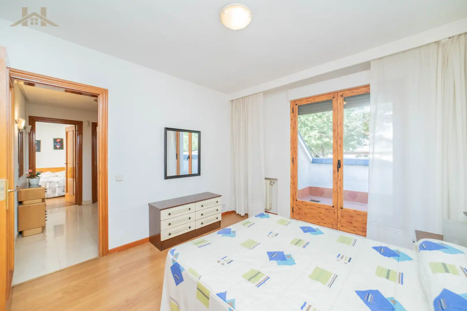 Habitación de Casa o chalet en venta en Villaviciosa de Odón con Aire acondicionado, Calefacción y Jardín privado