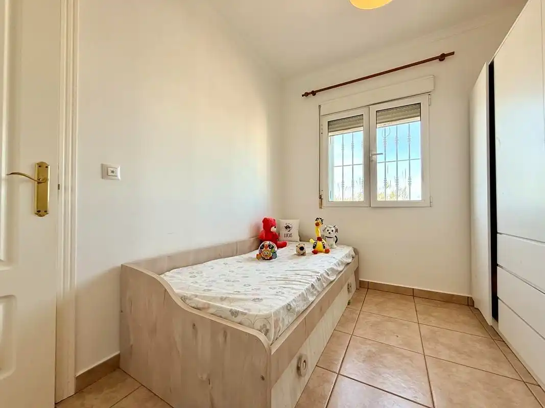Habitación de Casa o chalet en venta en Els Poblets con Aire acondicionado, Calefacción y Jardín privado