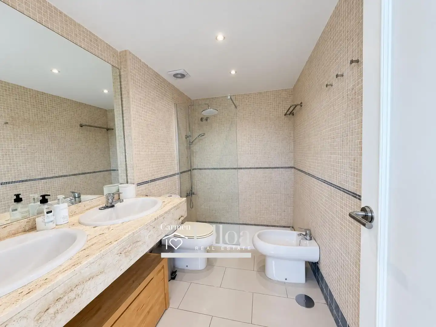 Baño de Casa o chalet en venta en Alicante / Alacant con Aire acondicionado, Calefacción y Jardín privado