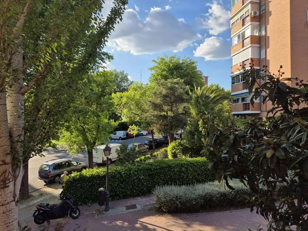 Vista exterior de Pis de lloguer en Madrid amb Calefacció, Forn i Rentadora
