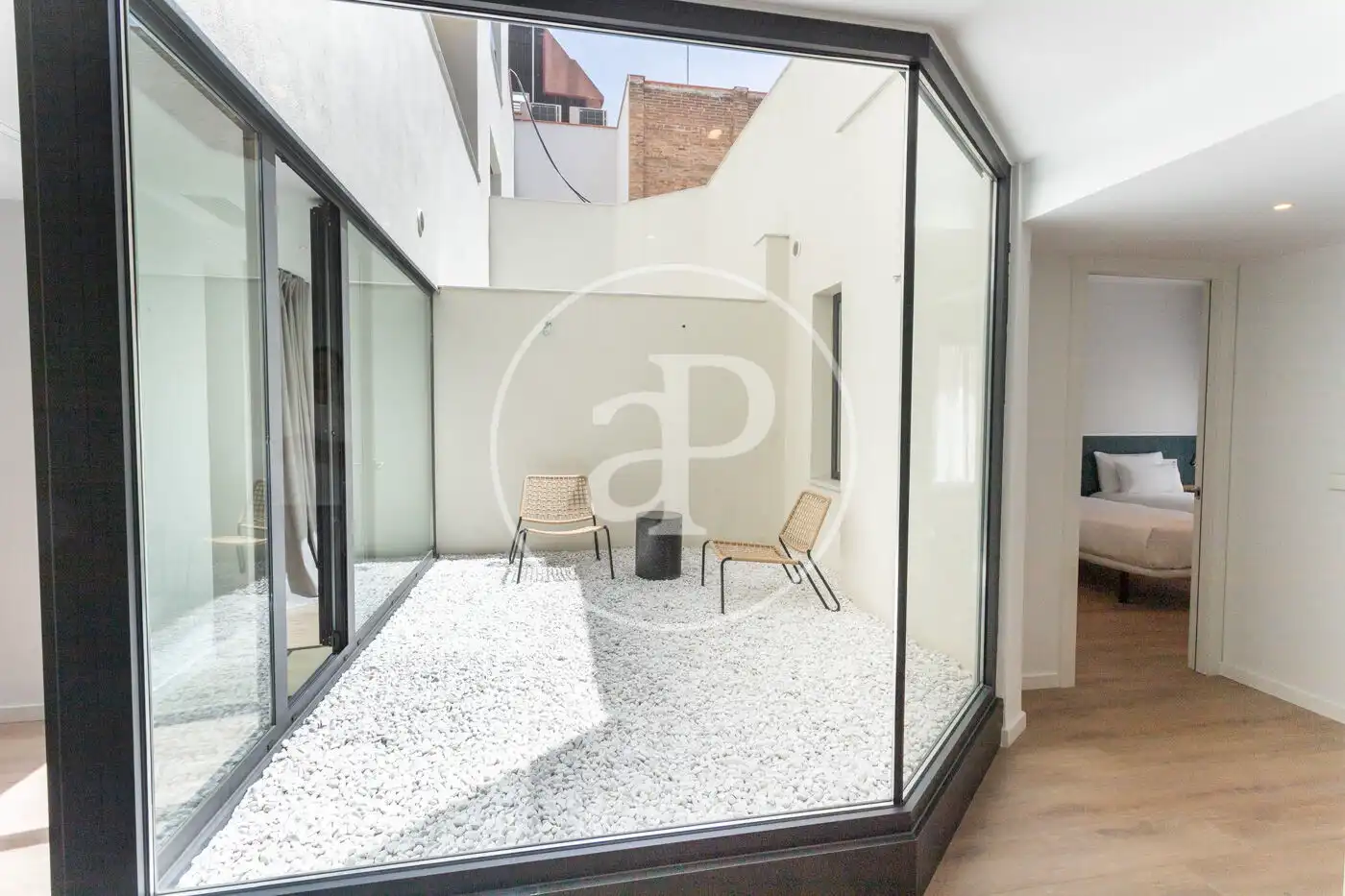 Appartamento con terrazza in affitto a Trav. de Dalt, imagen 13