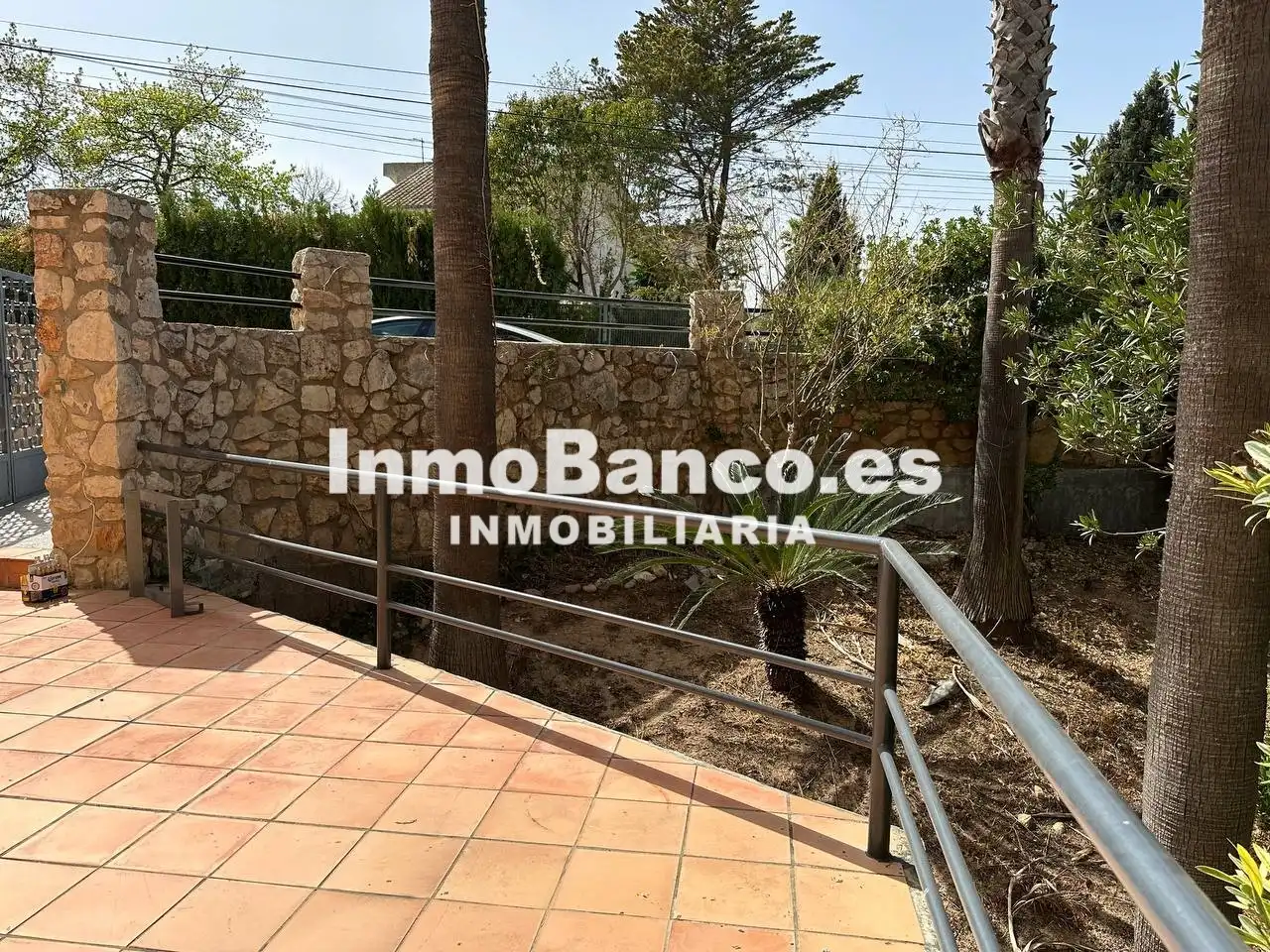 Vista exterior de Casa o chalet de alquiler en Chiva con Aire acondicionado, Calefacción y Jardín privado