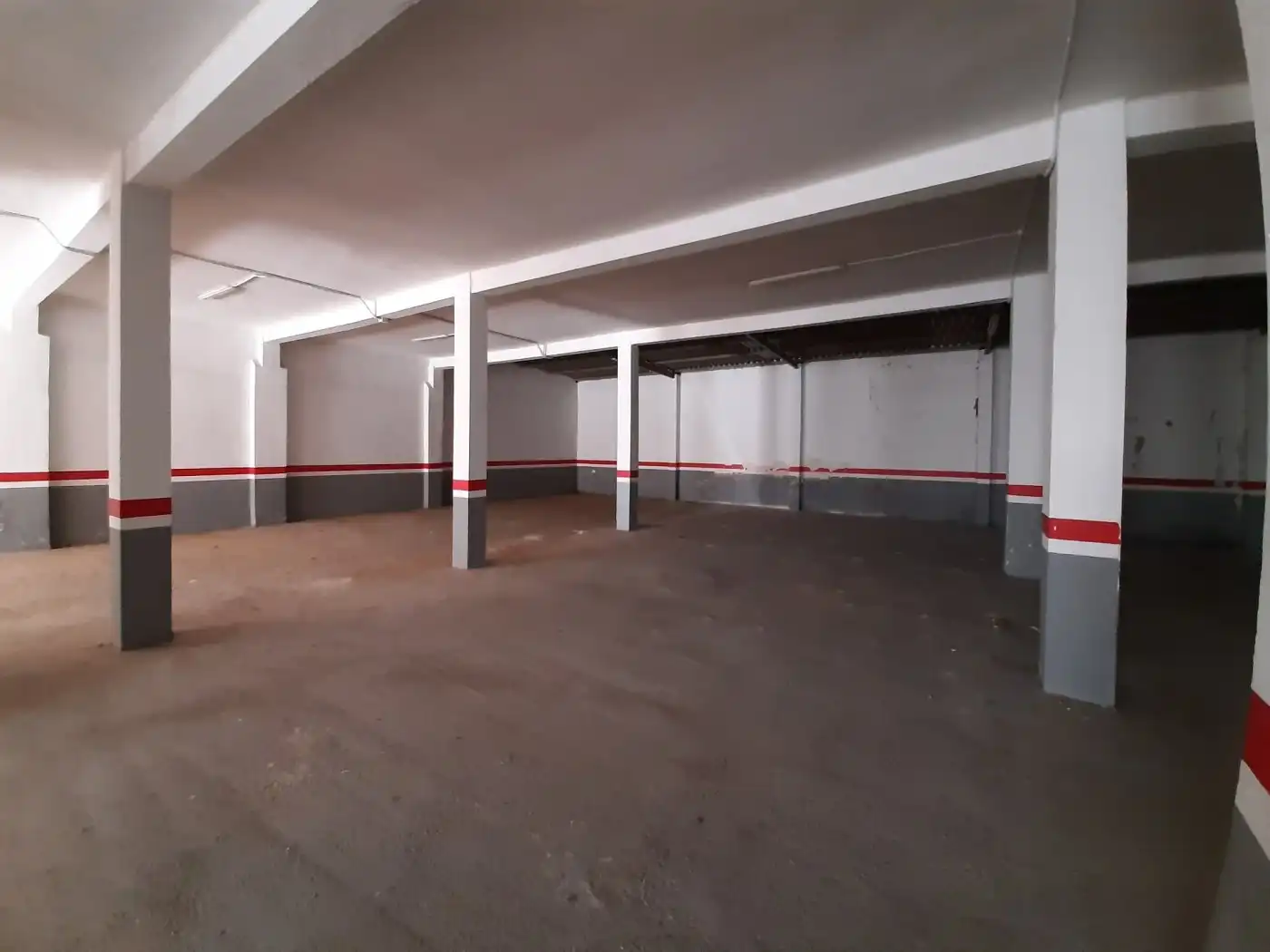 Local comercial en venda a Casc Urbà, imagen 4
