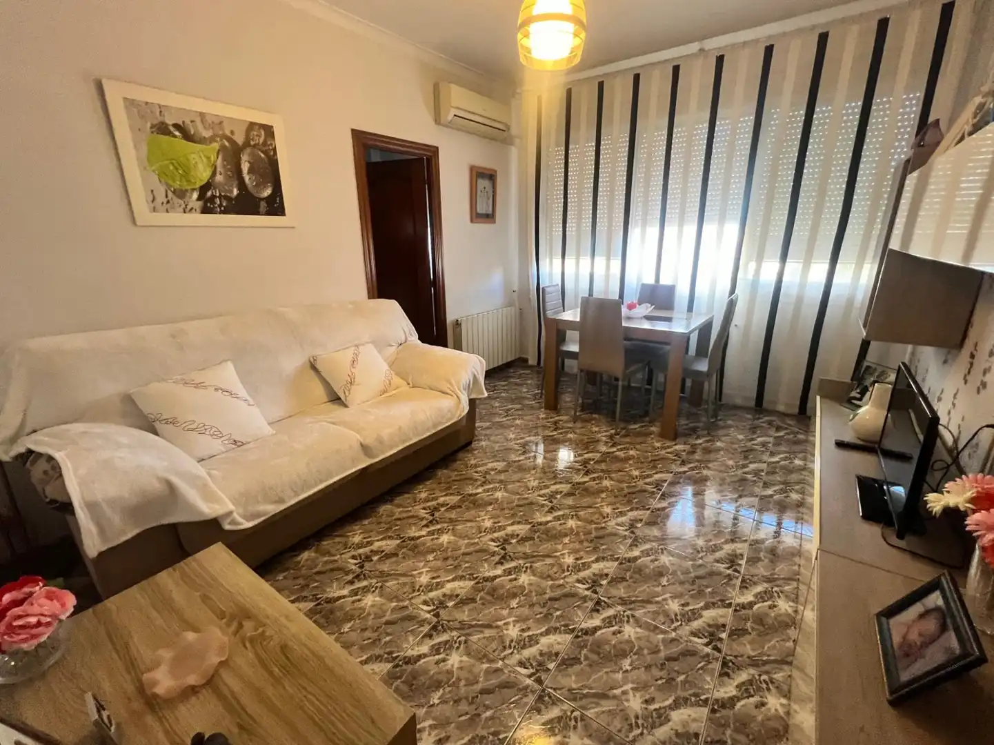 Buildings for sale in Ausona, Trinitat Vella