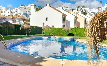 Schwimmbecken von Wohnung zum verkauf in Benalmádena mit Klimaanlage und Terrasse