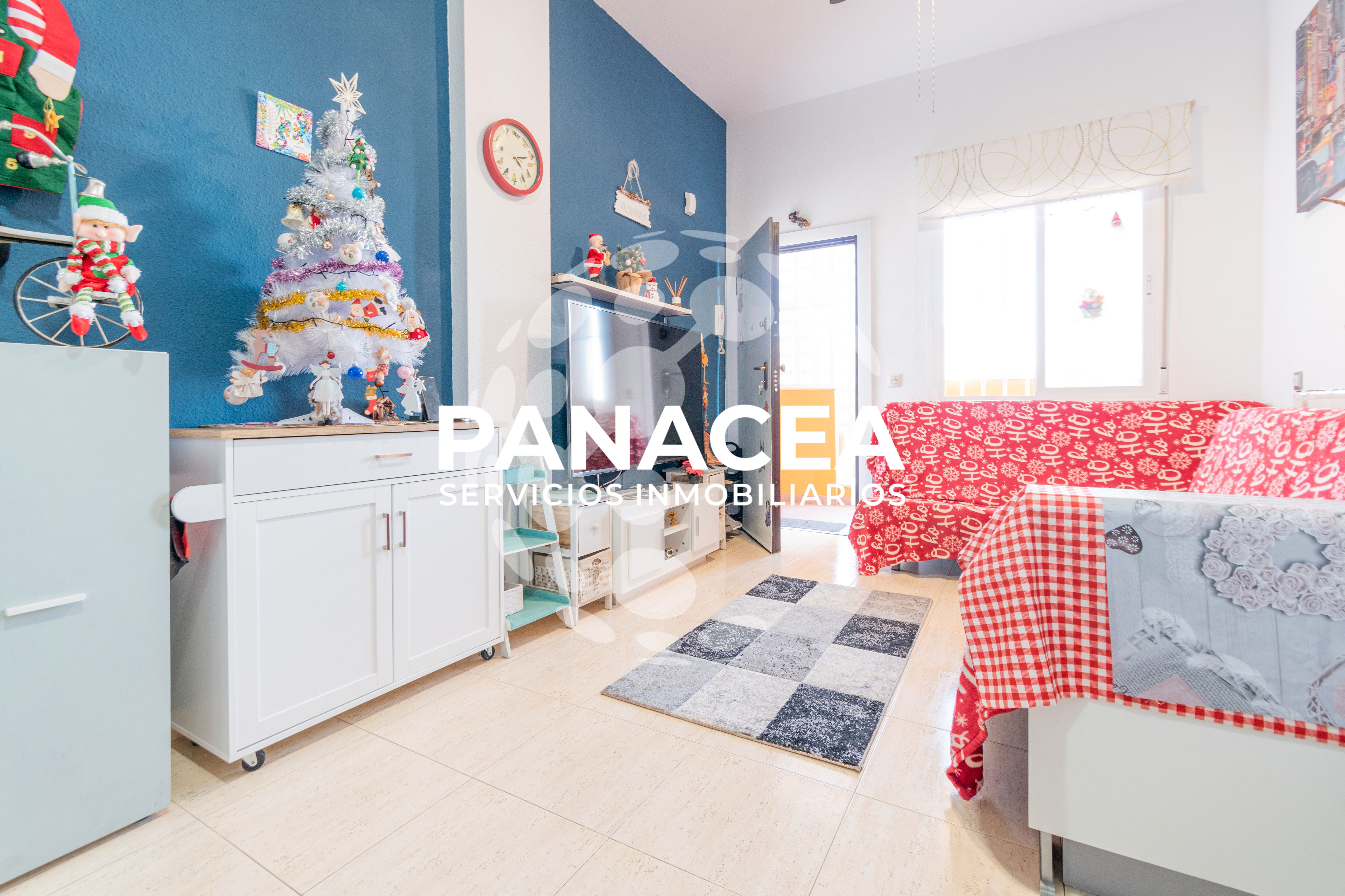 Cuina de Apartament en venda en Roquetas de Mar amb Moblat, Forn i Rentadora