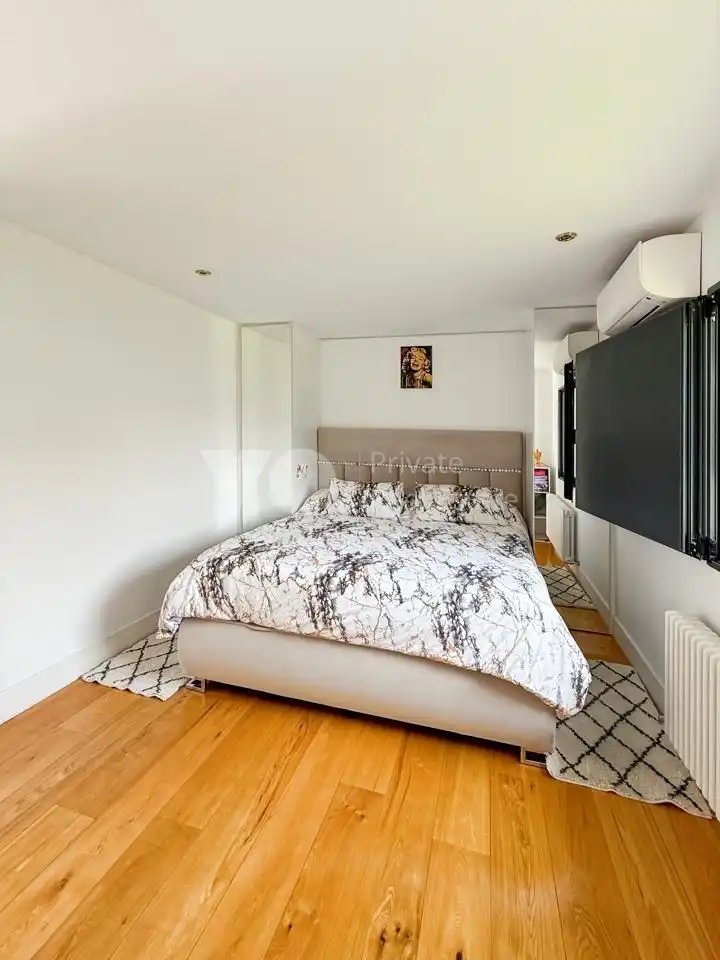 Bedroom of Houses for sale in Villanueva de la Cañada  with Air Conditioner, Heating and Private garden