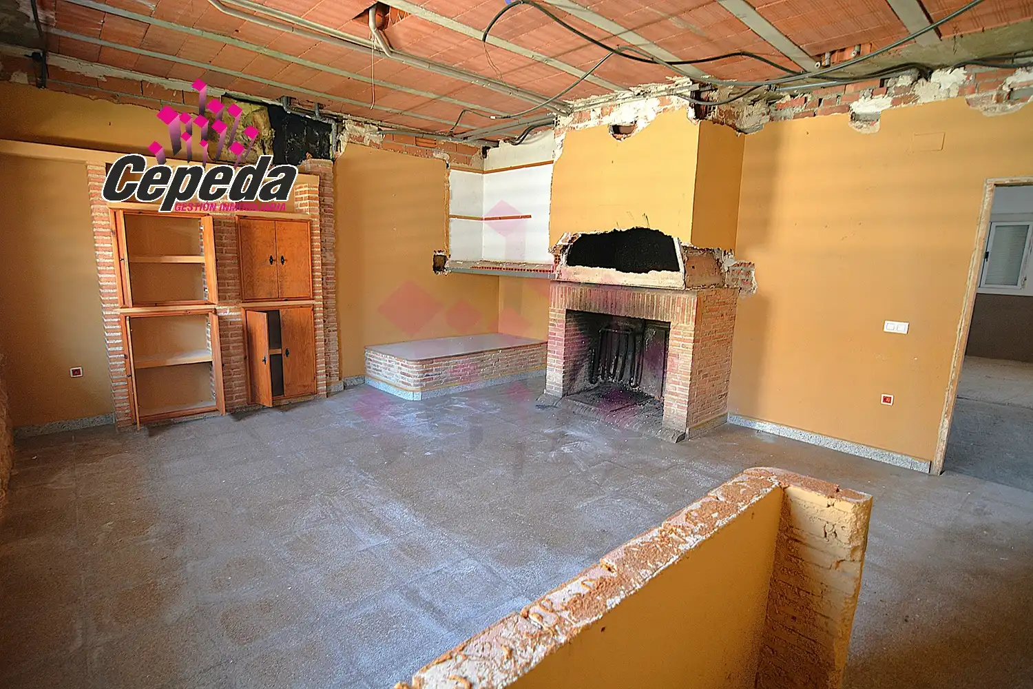 Kitchen of Houses for sale in Daimiel  with Storage room and Swimming Pool