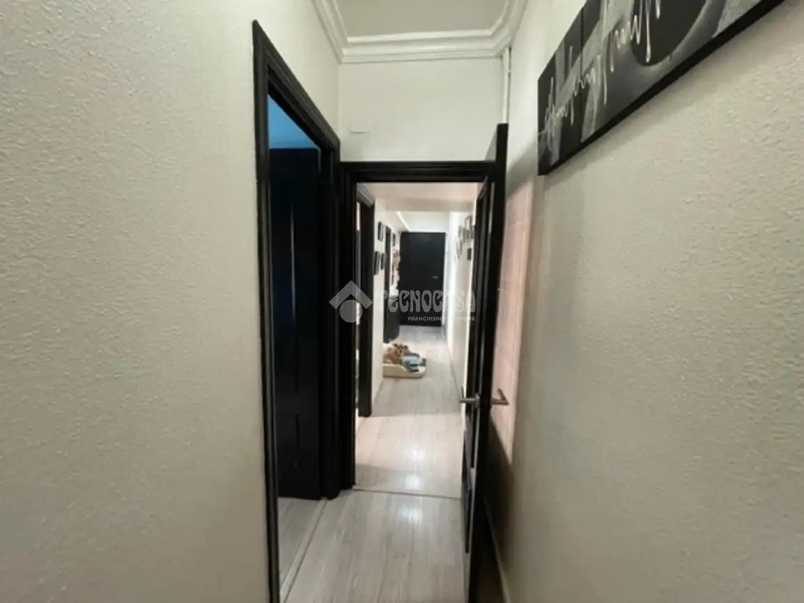 Piso en venta en Madrid con Calefacción y Parquet