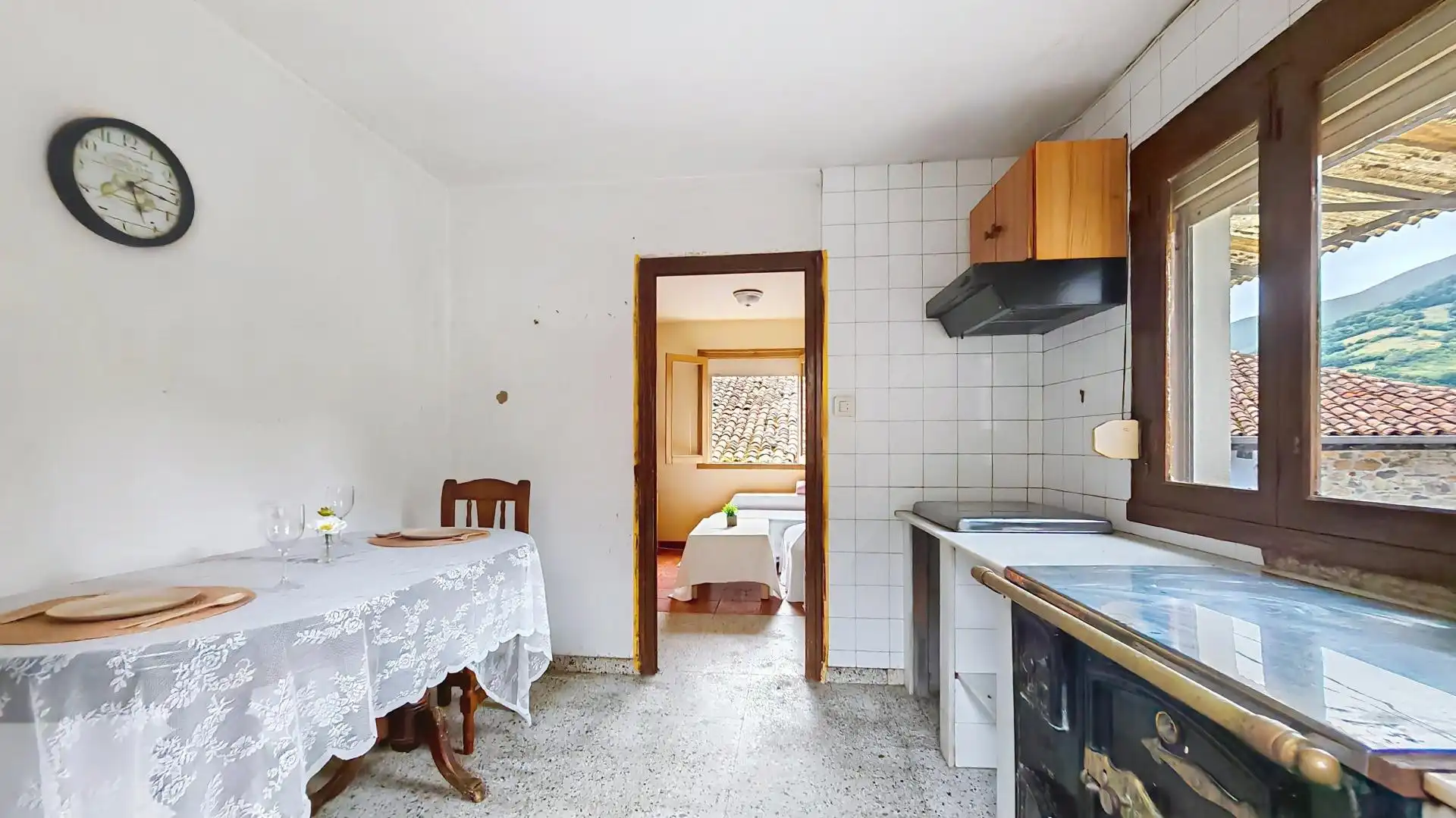 Kitchen of Detached homes for sale in Belmonte de Miranda
