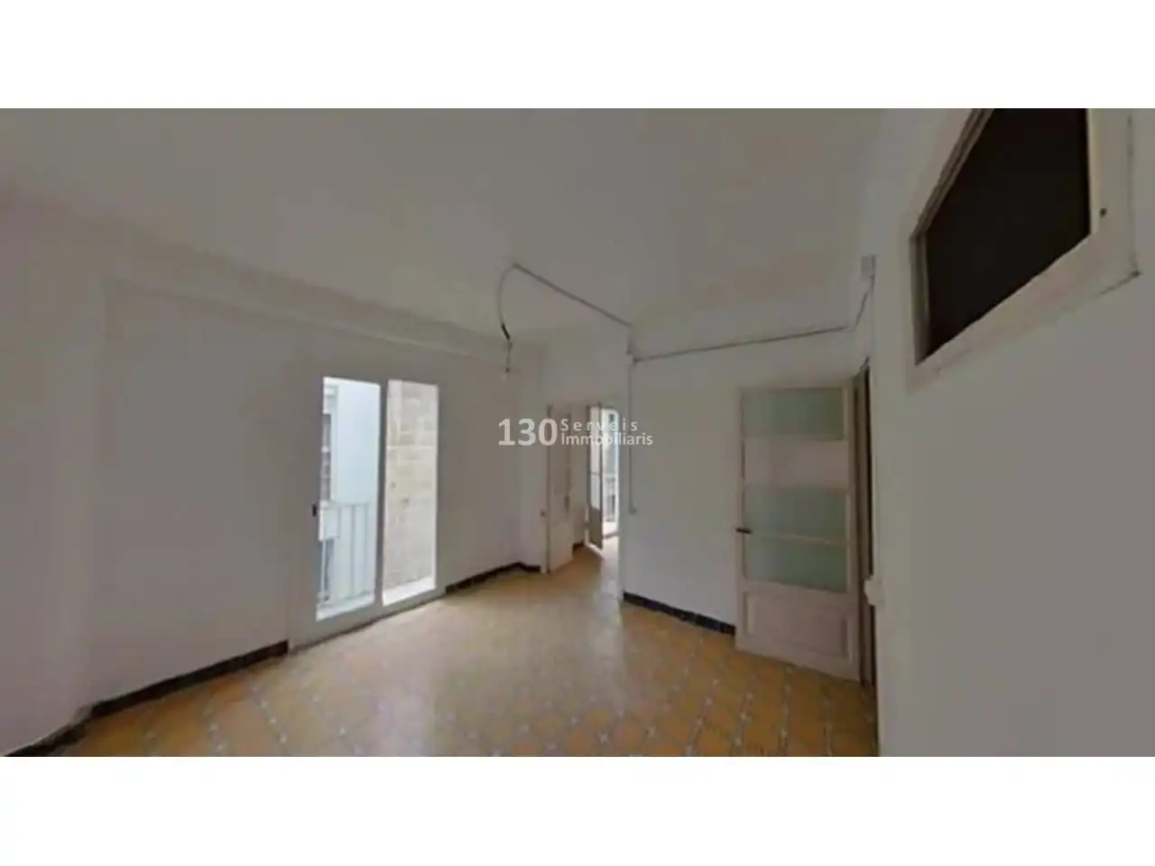 Piso en venta en Flix con Balcón