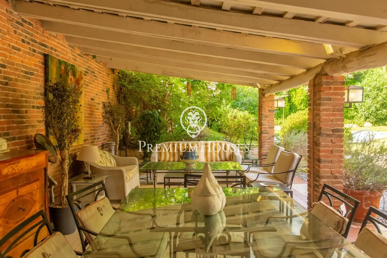 Houses for sale in Califòrnia - Santa Madrona