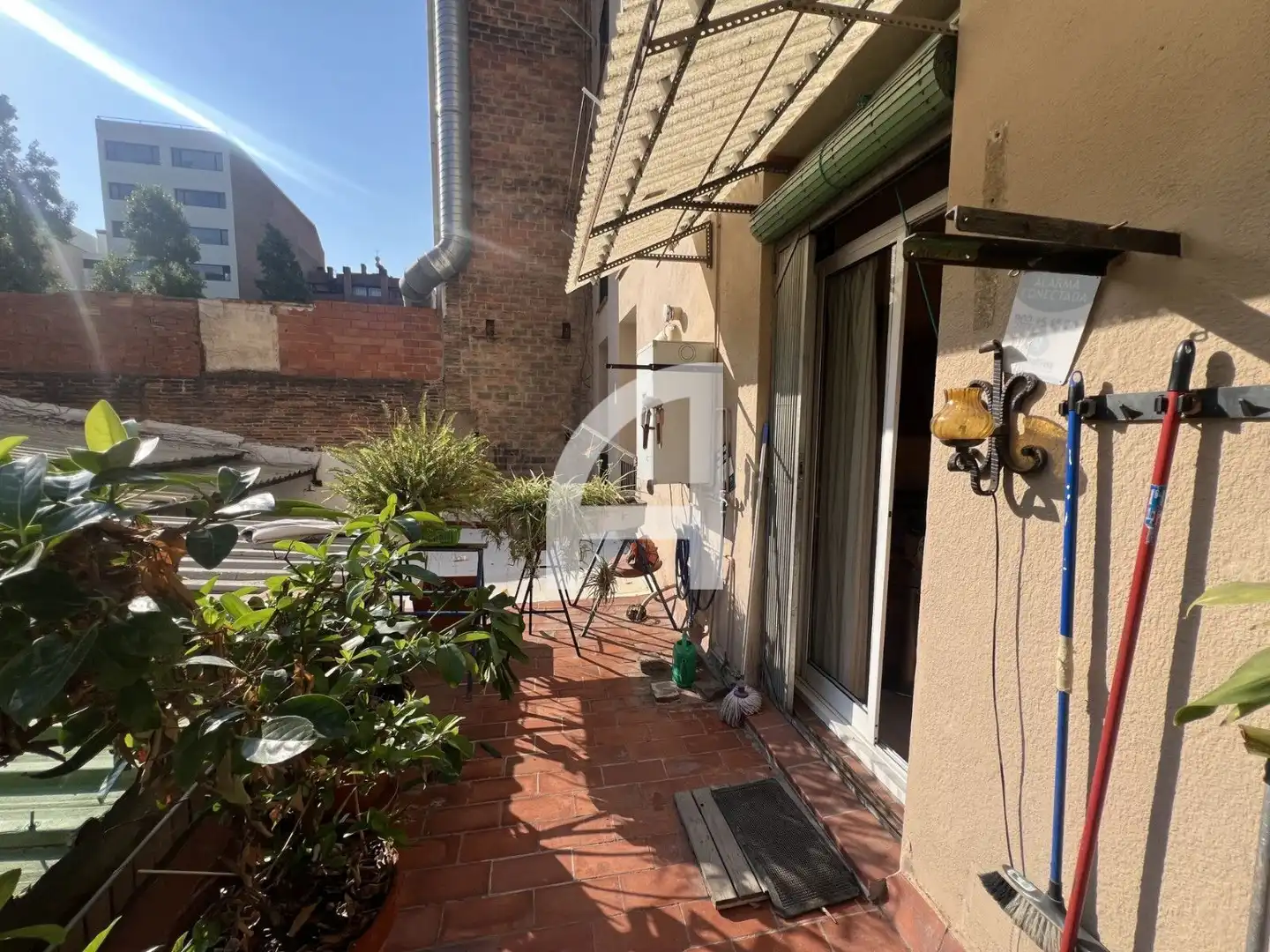Flat with terrace to rent in Carrer de la Marina