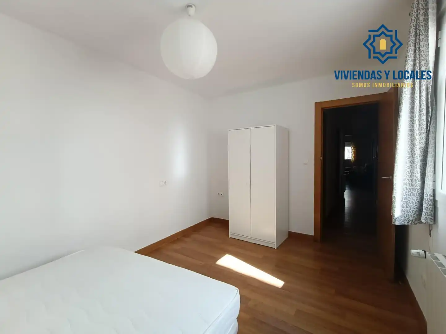 Bedroom of Flat for rent in Granada  with Heating, Terrace and Furnished