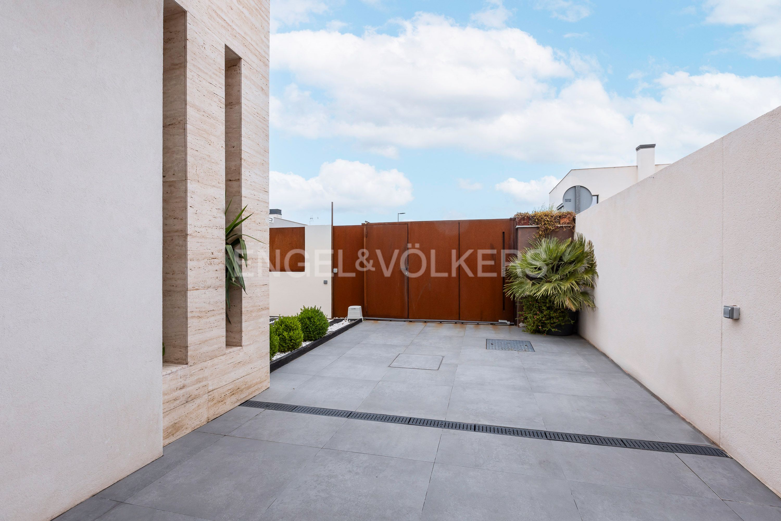 Terrassa de Casa o xalet en venda en Villalbilla amb Aire condicionat, Calefacció i Jardí privat