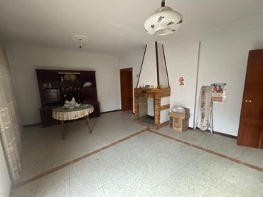 Casa con balcón en venta en Malagón