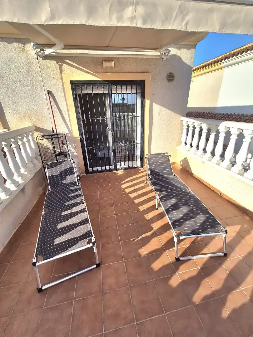 Terrassa de Casa adosada en venda en Torrevieja amb Aire condicionat