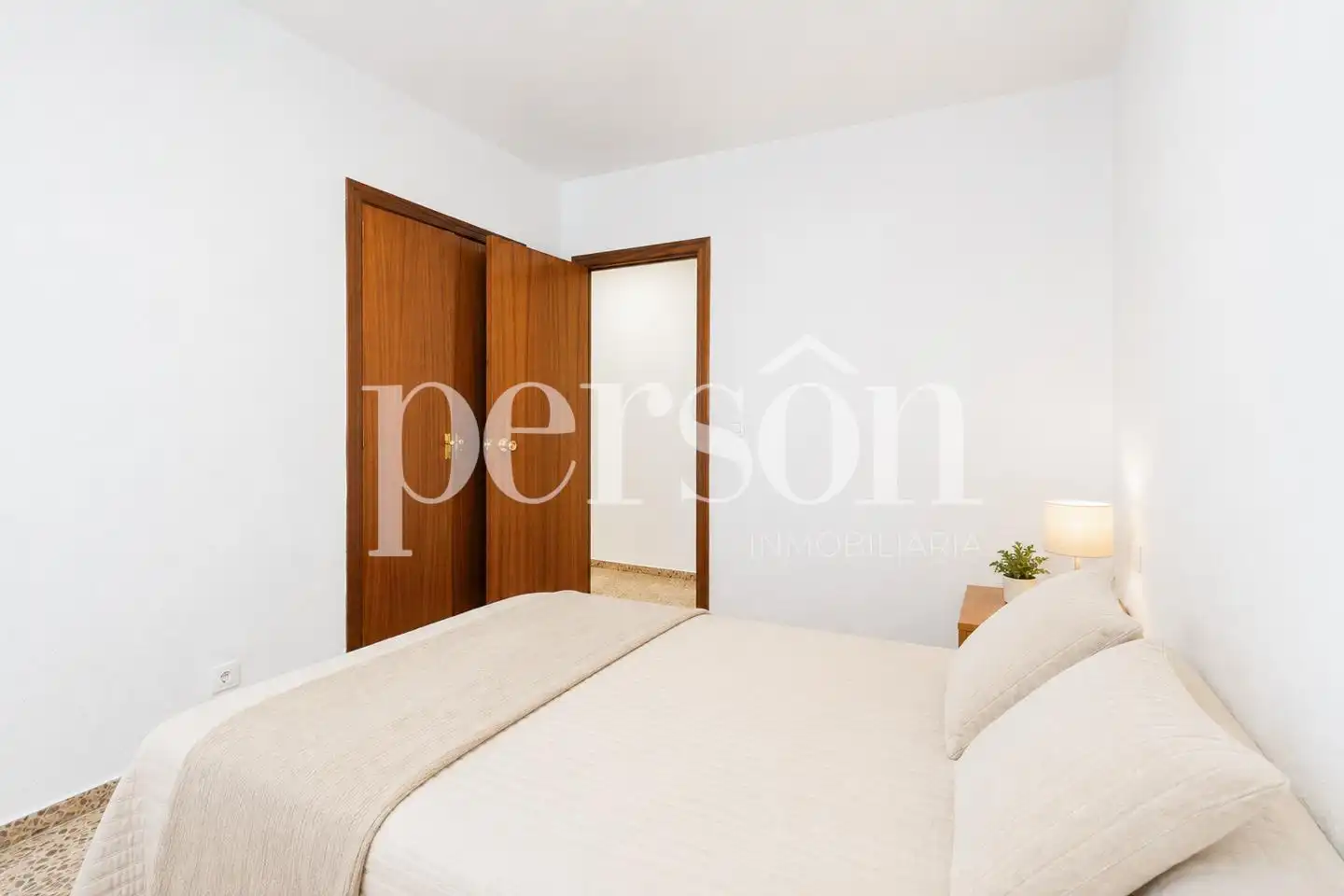 Schlafzimmer von Wohnung zur Miete in Valencia mit Klimaanlage, Heizung und Terrasse