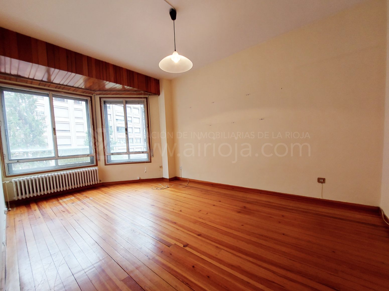 Piso en venta en Logroño - Avenida Gran Vía Juan Carlos I, Gran Via, Centro