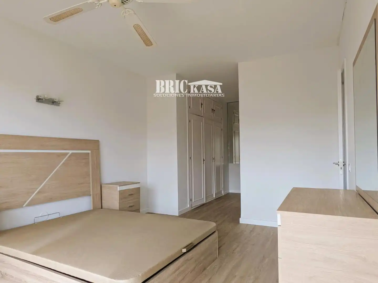 Habitación de Piso en venta en Benalmádena con Terraza, Piscina y Amueblado
