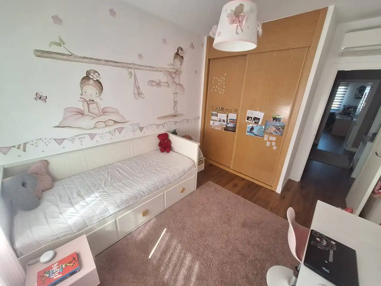 Habitación de Casa adosada en venta en Carranque con Aire acondicionado, Calefacción y Terraza