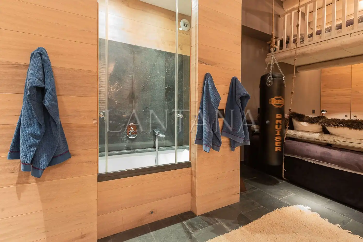 Baño de Casa adosada en venta en Naut Aran con Calefacción, Parquet y Trastero