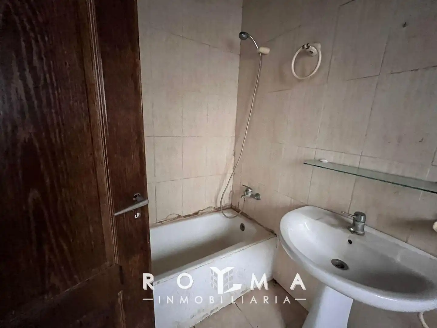 Bathroom of Detached homes for sale in Arahal