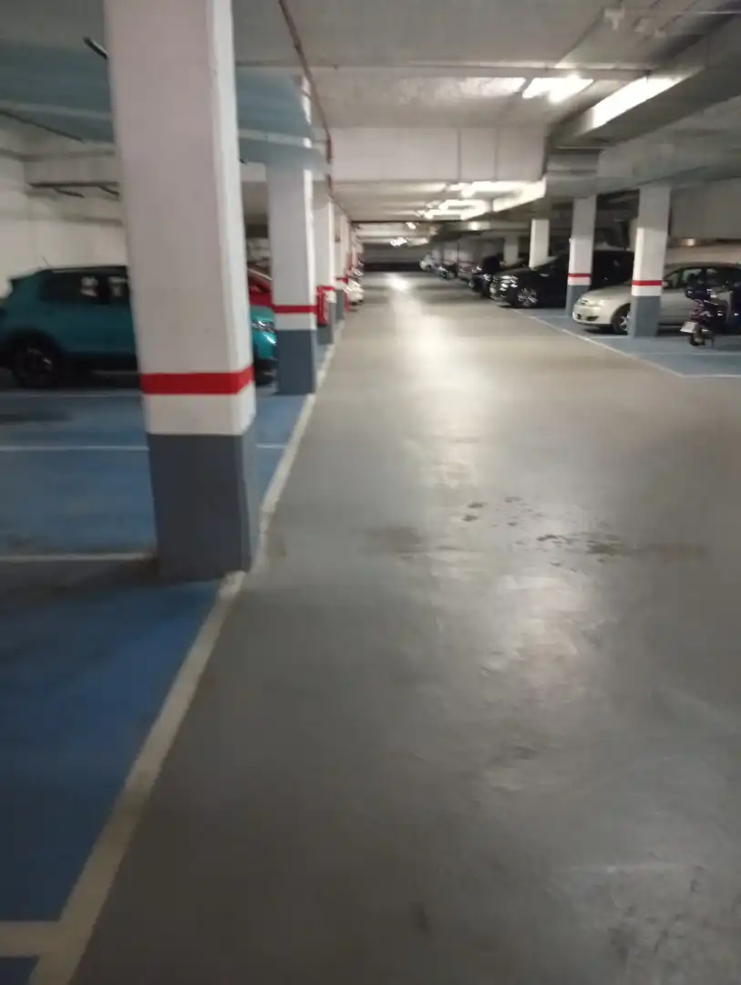 Einzelparkplatz mit Aufzug zum Verkauf in Calle del Bronce 21, imagen 5