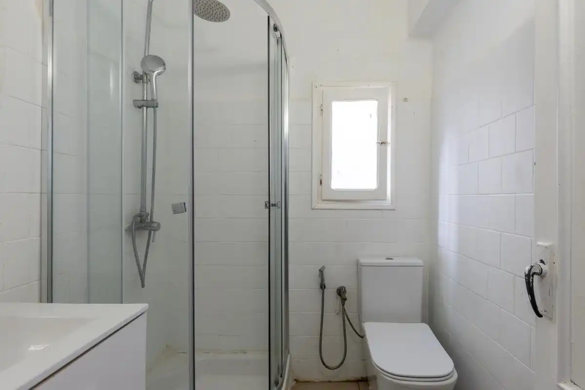 Baño de Piso en venta en Torrent con Aire acondicionado, Calefacción y Terraza