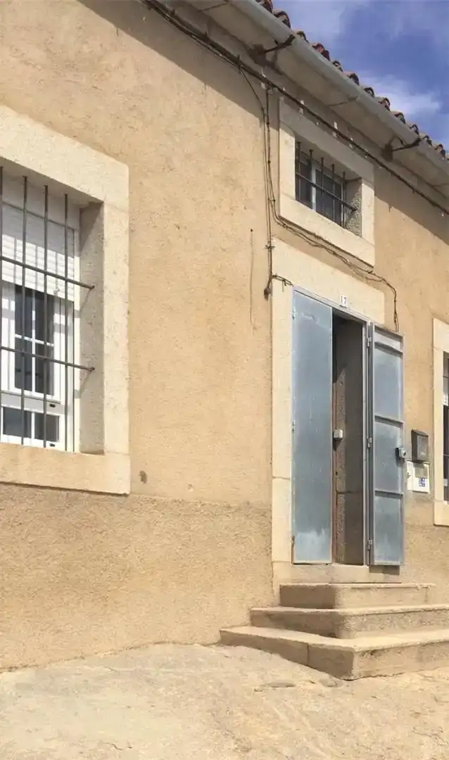 Vista exterior de Casa adosada en venda en Cabezas del Villar