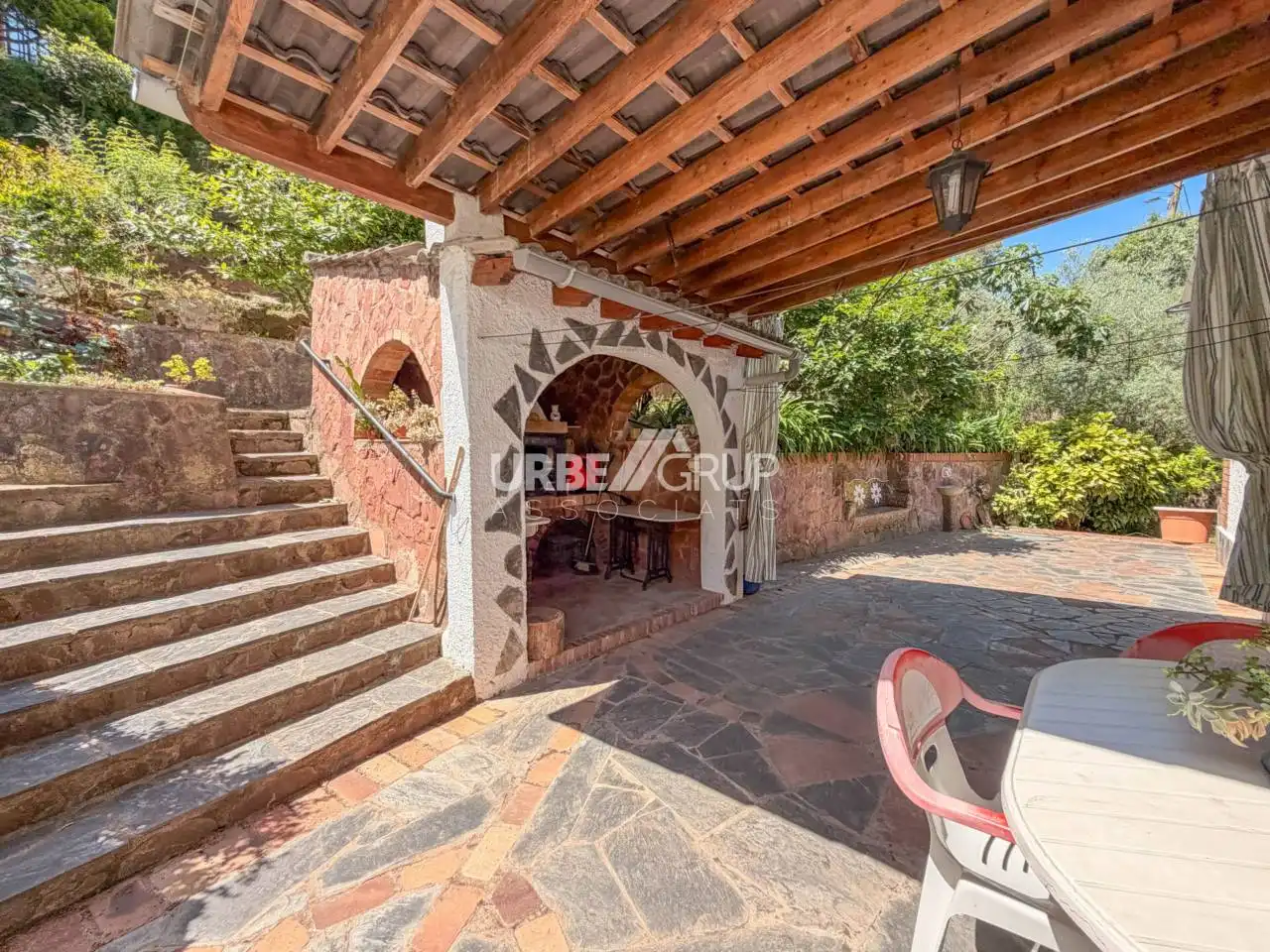 Casa con piscina en venta en Castellví de Rosanes, imagen 3