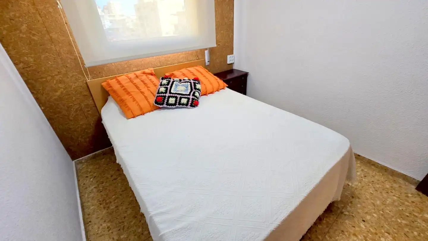 Habitación de Apartamento en venta en Gandia con Aire acondicionado, Terraza y Amueblado