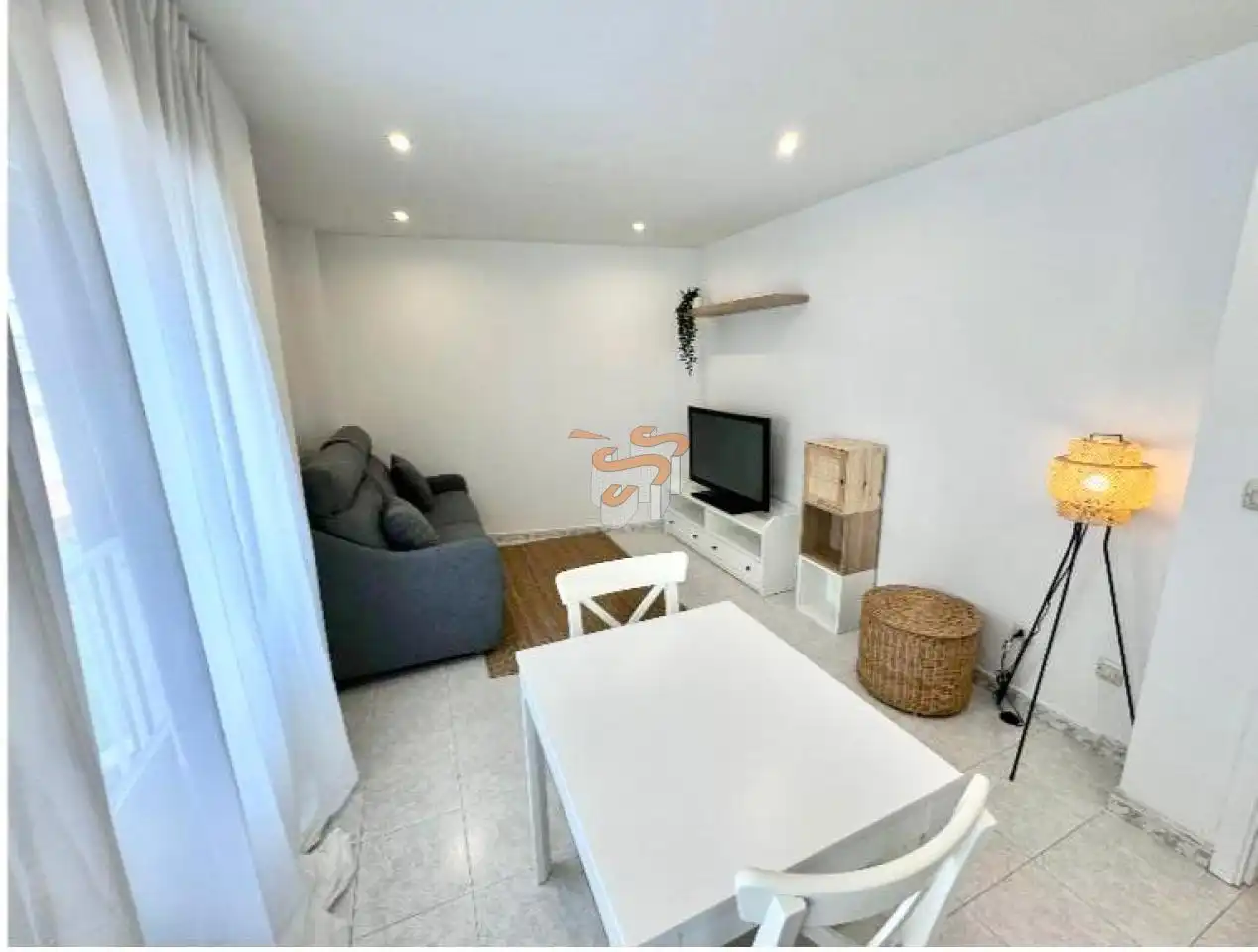 Sala de estar de Apartamento en venta en Ferrol con Calefacción, Trastero y Amueblado