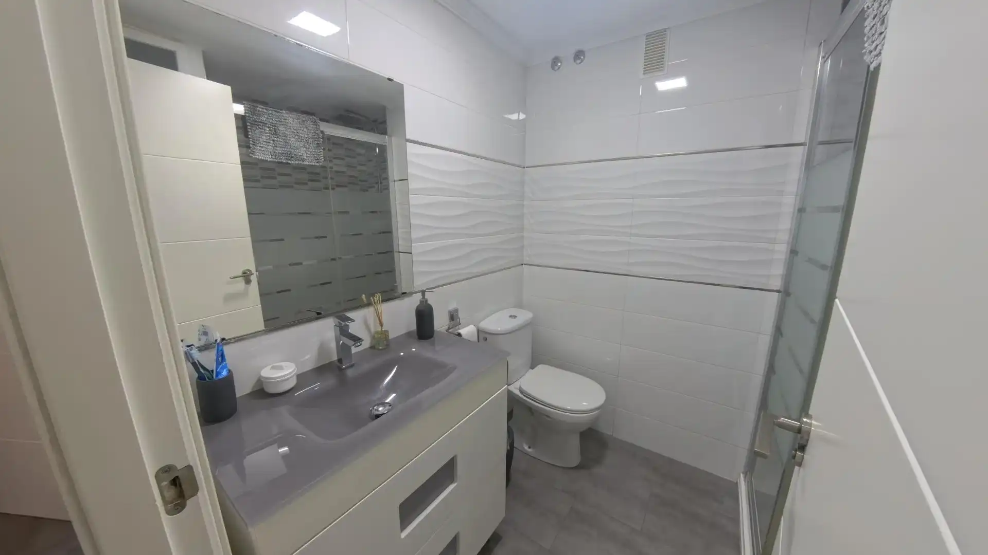 Badezimmer von Wohnung zum Verkauf in San Fernando mit Klimaanlage