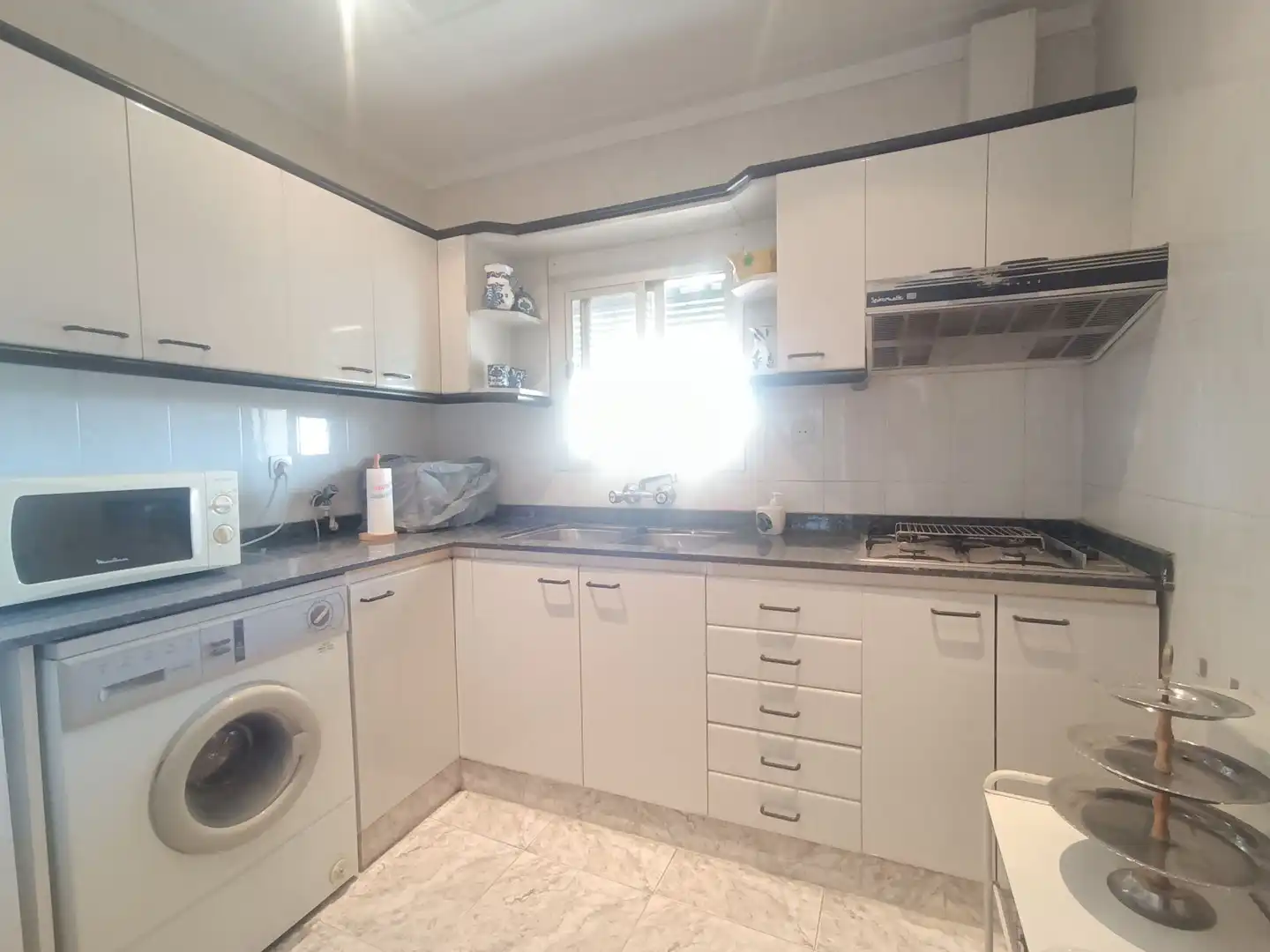 Küche von Wohnung zum Verkauf in Montgat mit Terrasse