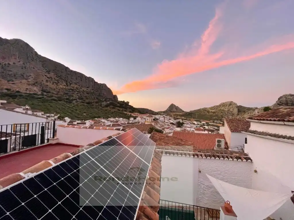 Vista exterior de Casa o chalet en venta en Montejaque con Terraza y Piscina