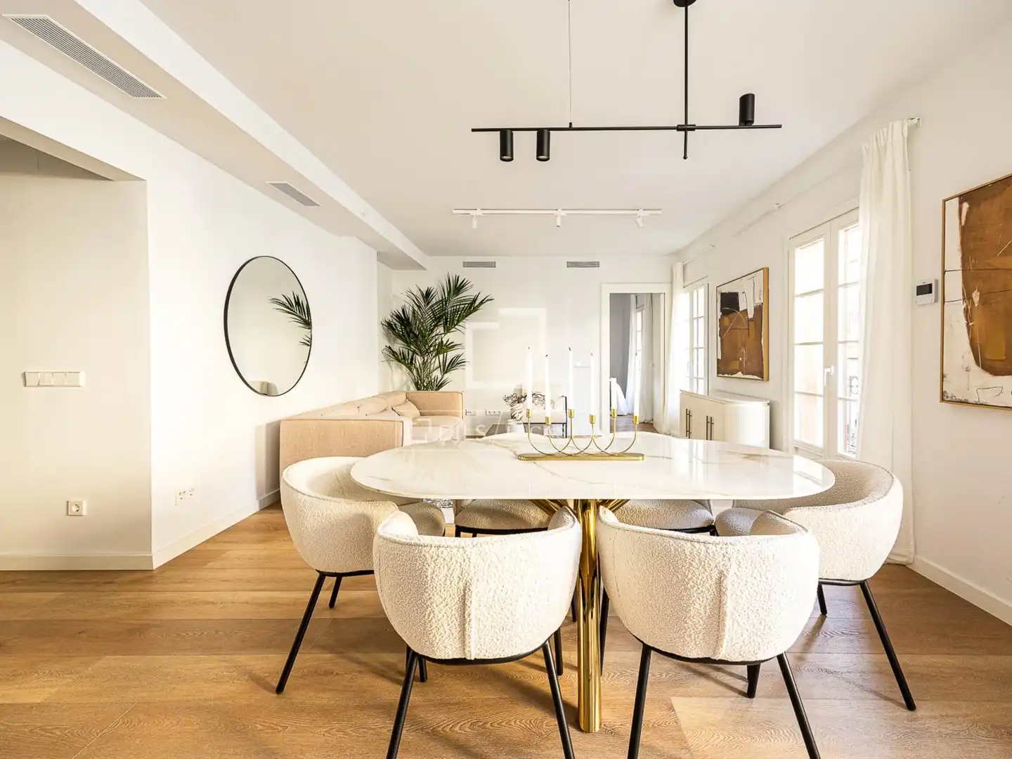Comedor de Piso en venta en Barcelona con Aire acondicionado, Terraza y Piscina