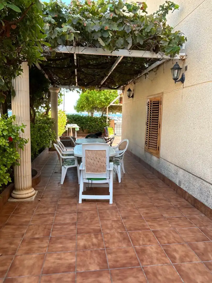 Terrasse von Einfamilien-Reihenhaus zur Miete in Santa Pola mit Möbliert und Haustiere erlaubt