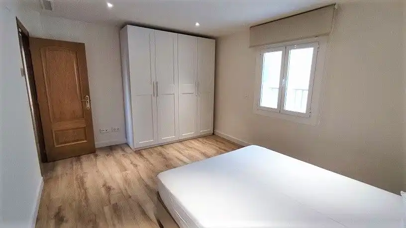 Habitación de Piso de alquiler en Elche / Elx con Aire acondicionado, Calefacción y Parquet