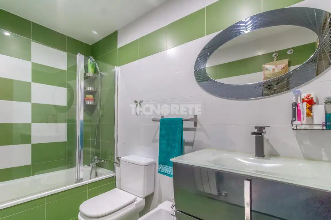 Bathroom of Flat for sale in Toledo  with Heating