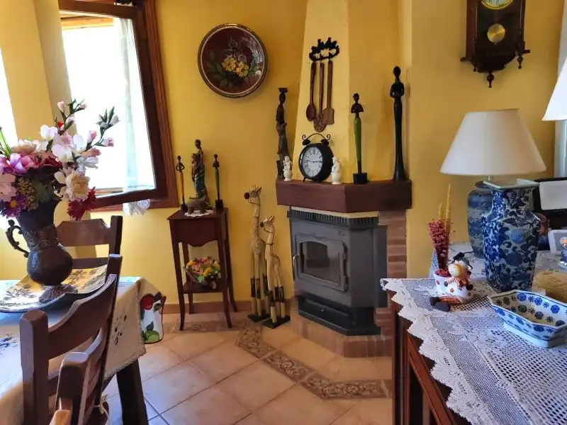 Living room of Houses for sale in Miraflores de la Sierra  with Air Conditioner, Heating and Terrace