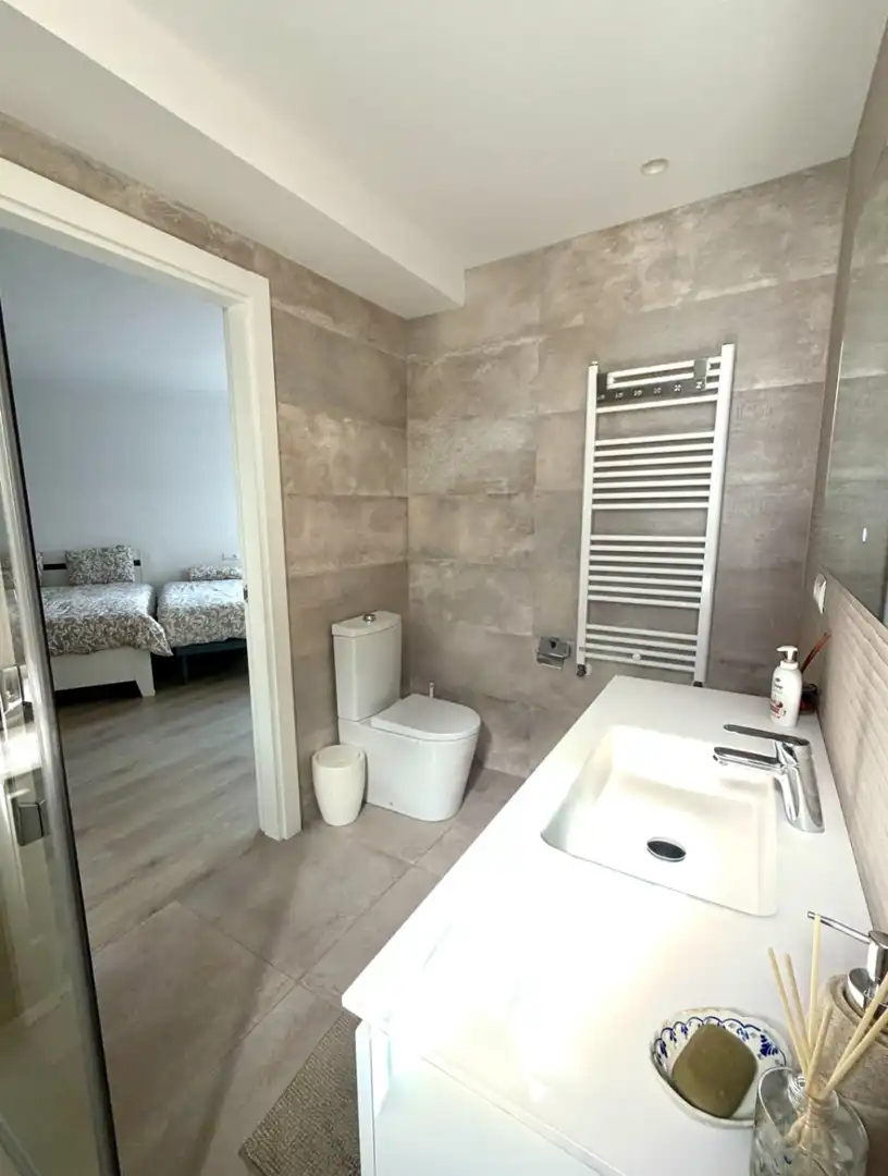 Baño de Casa o chalet de alquiler en Sant Pere de Ribes con Aire acondicionado, Calefacción y Jardín privado