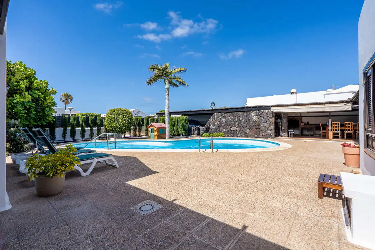 Piscina de Casa o xalet en venda en Arrecife amb Jardí privat i Piscina