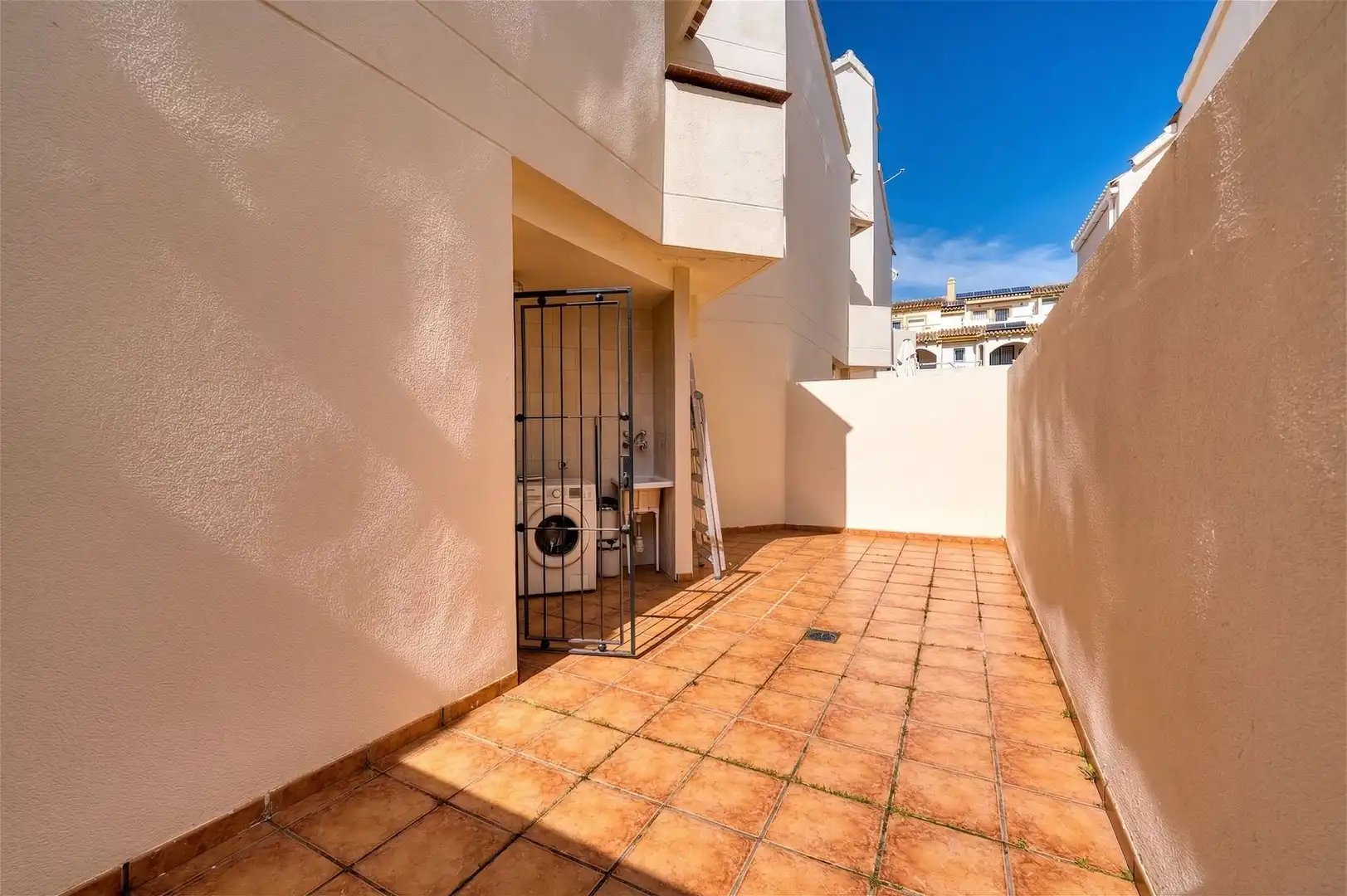 Terrace of Detached homes for sale in Marbella  with Air Conditioner, Heating and Terrace