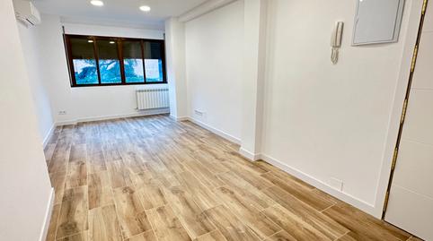 Photo 3 of Flat to rent in Calle de Valderrodrigo, Valdezarza,  Madrid Capital